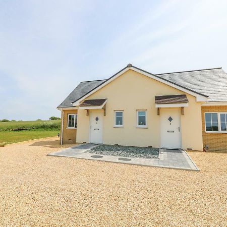 5 Yarmouth Cottages Freshwater Eksteriør billede